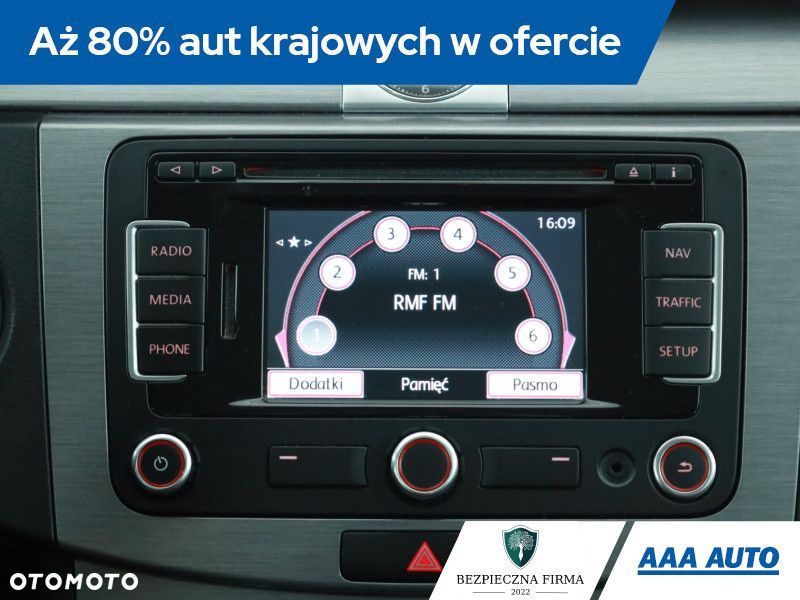Volkswagen Passat - 11