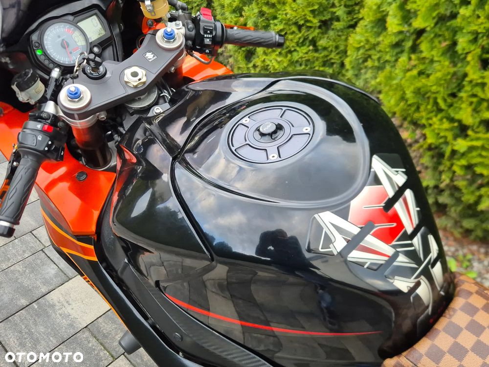 Suzuki GSX-R - 20