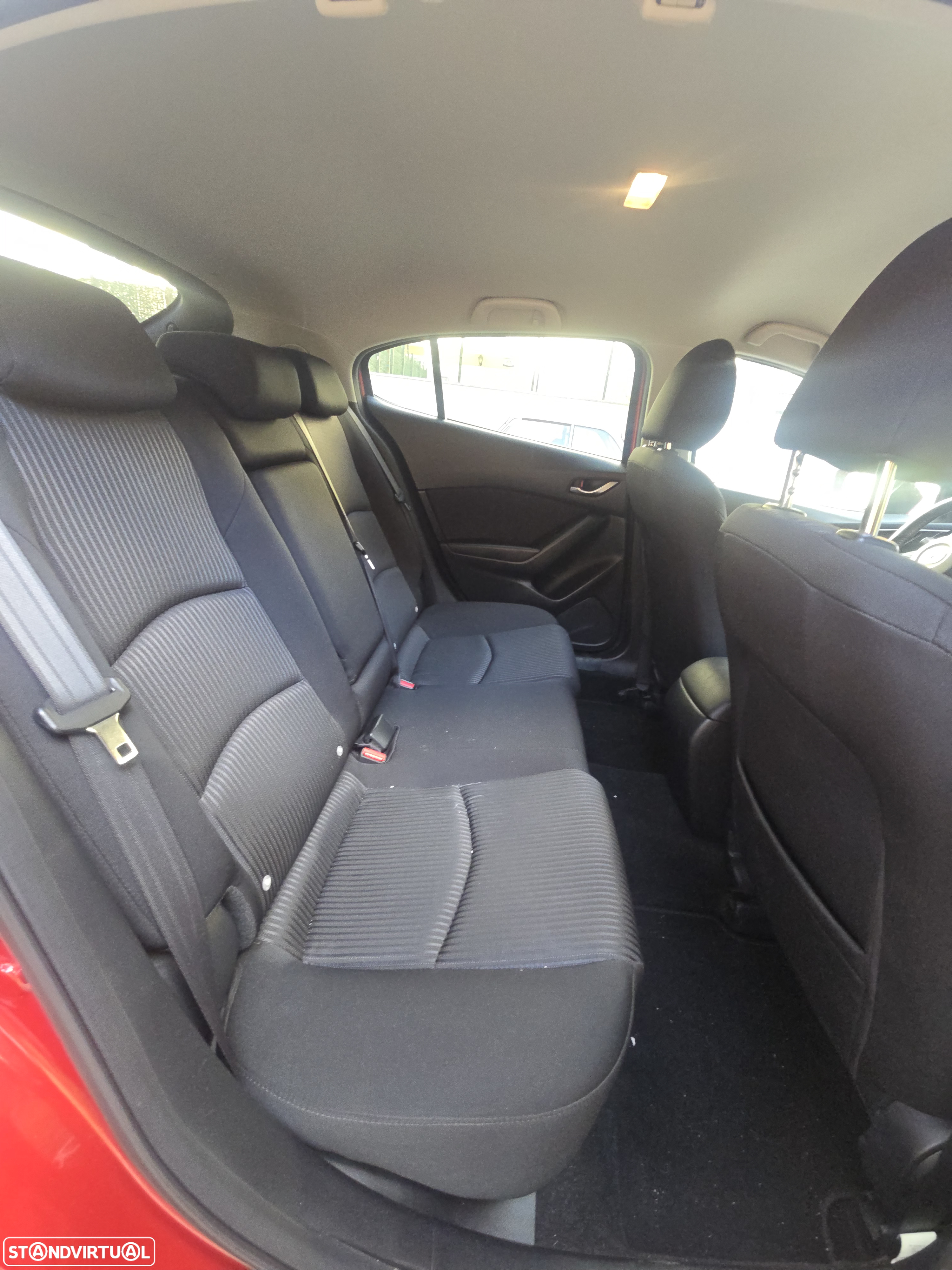 Mazda 3 1.5 Sky-D Excellence Navi - 29