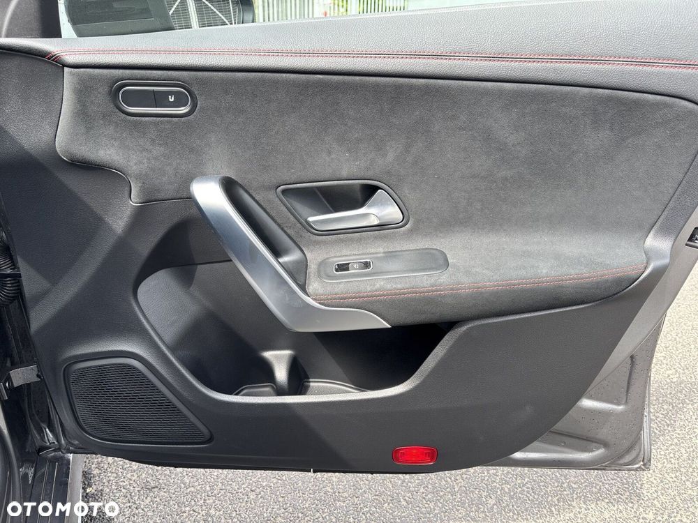 Mercedes-Benz CLA - 20