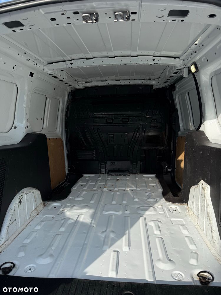 Ford Transit Connect - 8