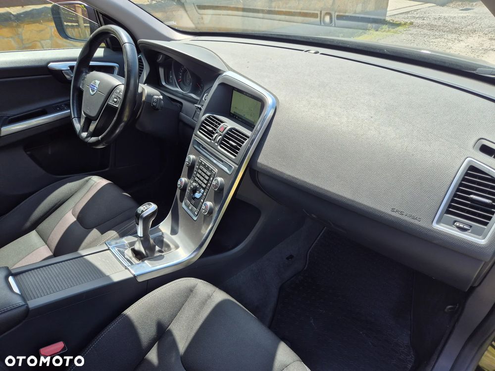 Volvo XC 60 D3 Momentum - 18