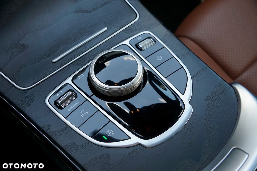 Mercedes-Benz Klasa C 200 7G-TRONIC - 29