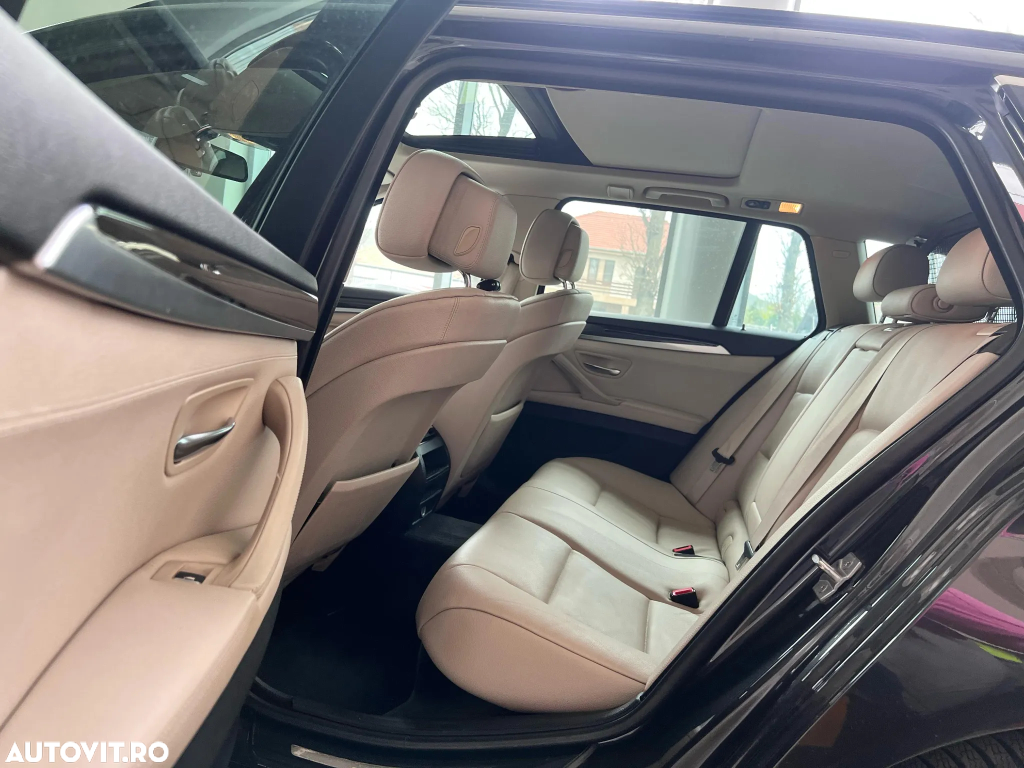 BMW Seria 5 530d xDrive - 15