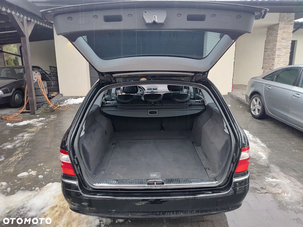 Mercedes-Benz Klasa E 500 Avantgarde Sport Edition - 21