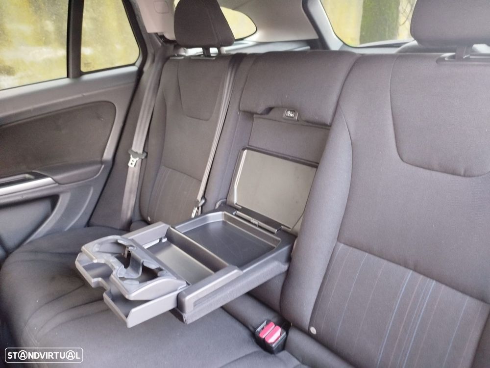 Volvo V60 1.6 D2 Drive Summum Start/Stop - 19