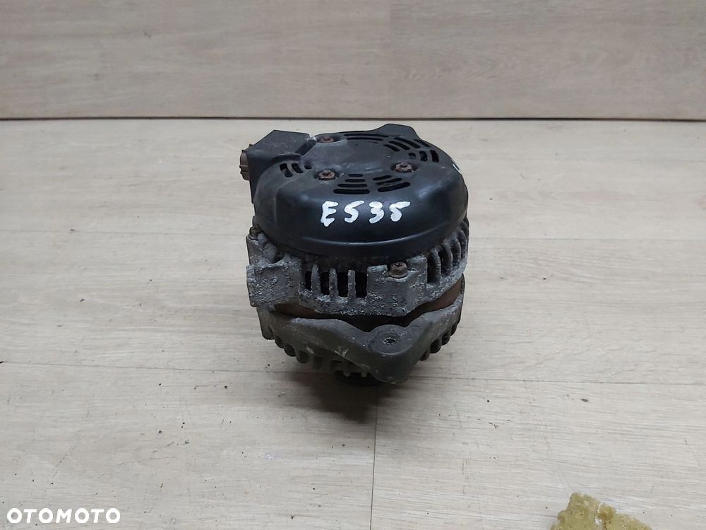 Toyota AURIS Yaris II 1,33 vvti alternator 09-15 rok 27060-0Y040 - 2