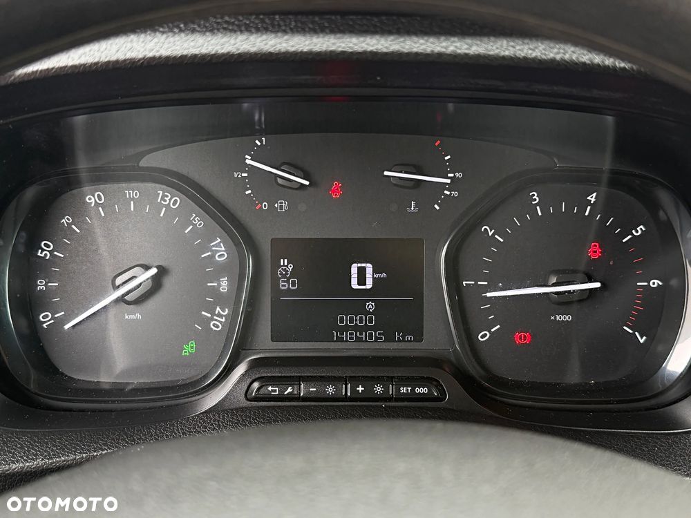 Opel Vivaro - 21