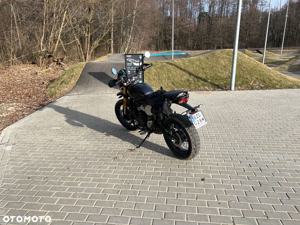 Triumph Scrambler - 2