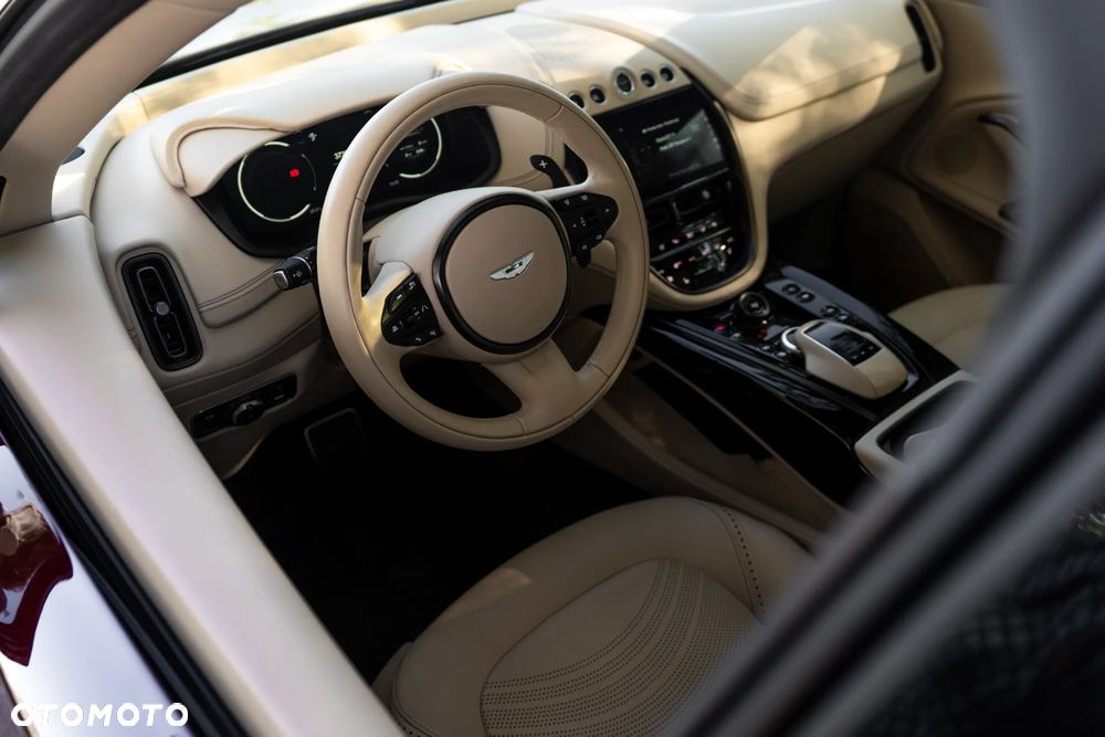 Aston Martin DBX707 - 21