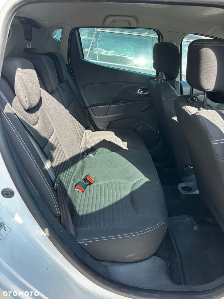Renault Clio 1.2 16V Limited - 9