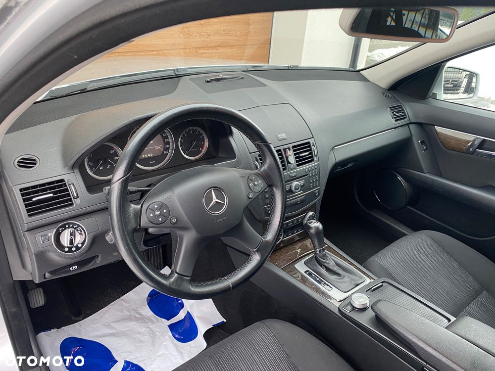 Mercedes-Benz Klasa C 180 Kompressor Automatik BlueEFFICIENCY Avantgarde - 27