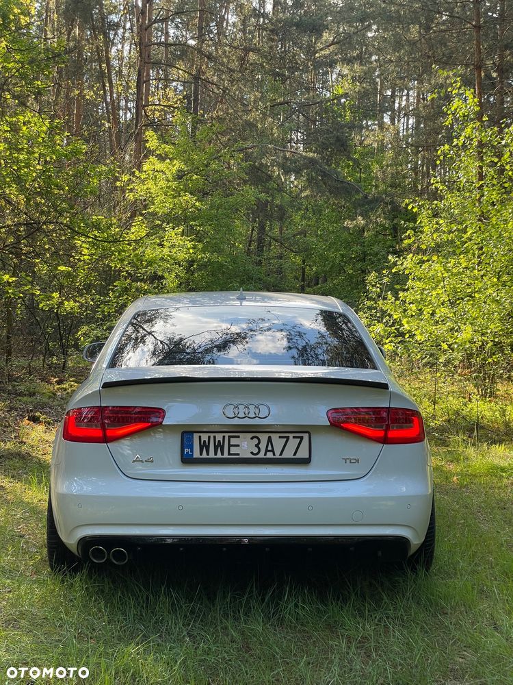 Audi A4 Limousine - 6