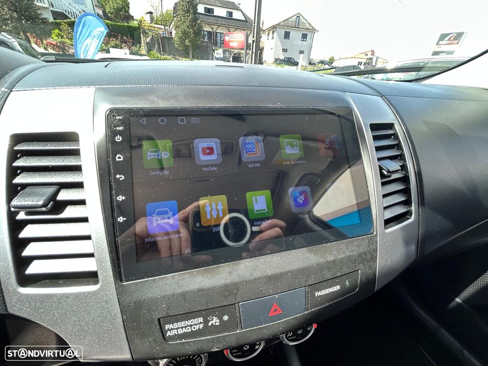 Mitsubishi Outlander 2.0 DI-D Intense+ 4WD - 16