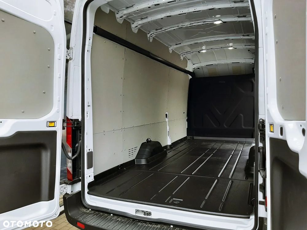 Ford Transit - 38