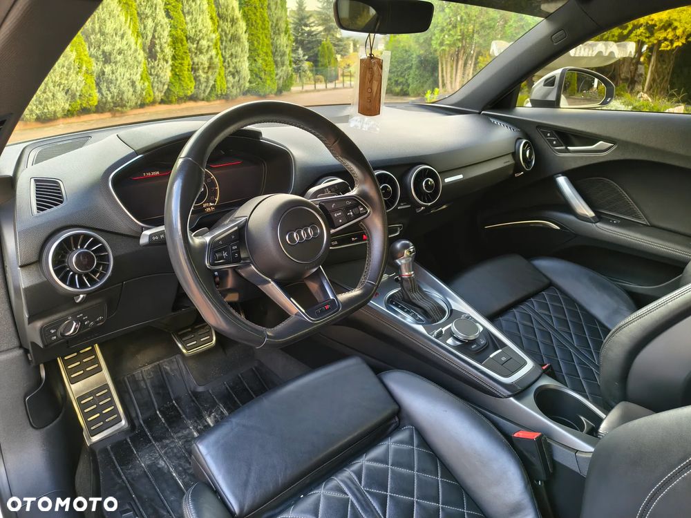 Audi TT S Coupé - 6