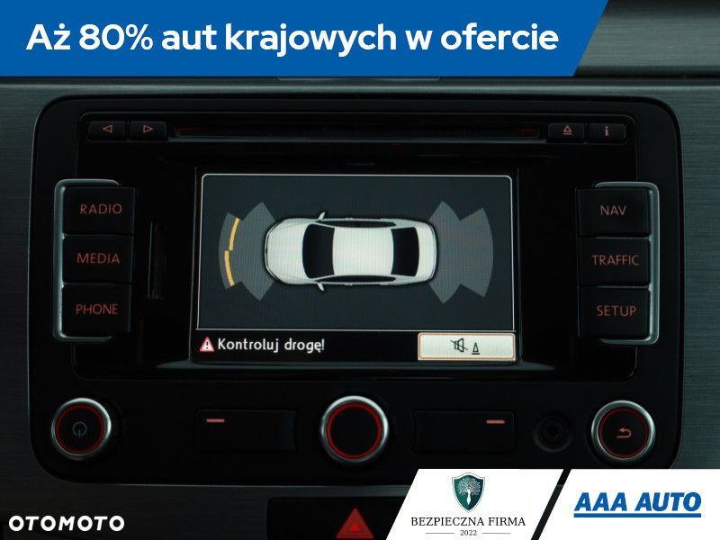 Volkswagen Passat - 11