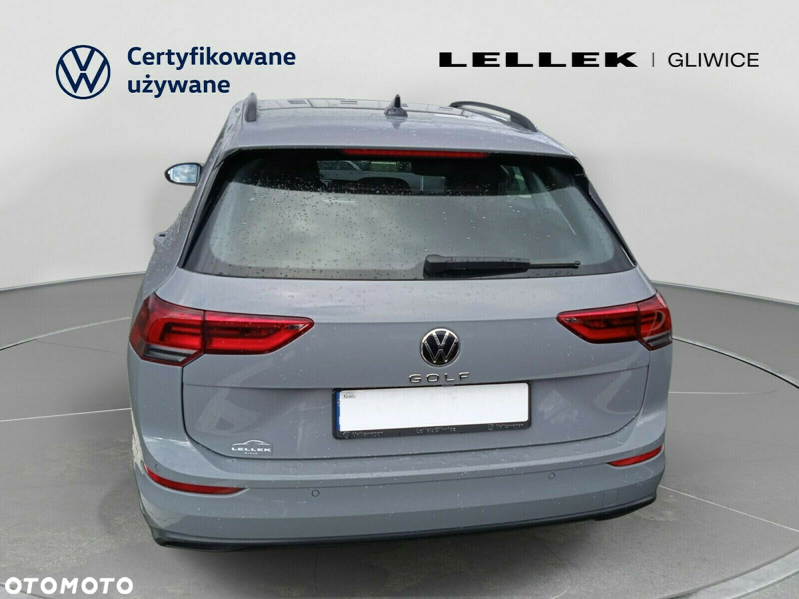 Volkswagen Golf - 6