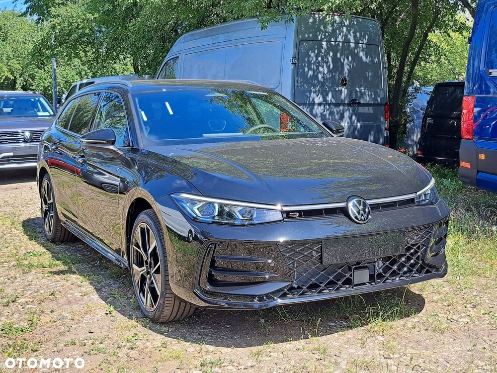 Volkswagen Passat - 4