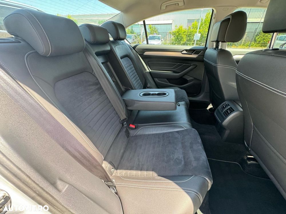 Volkswagen Passat 2.0 TDI DSG Highline - 19