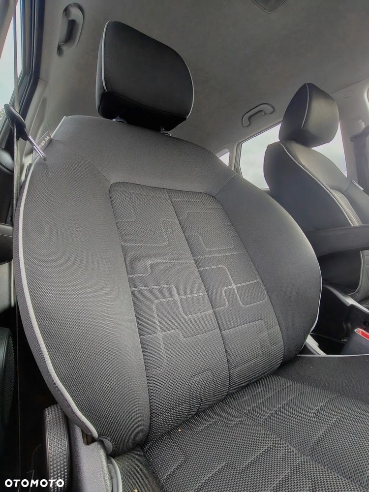 Kia Venga - 13