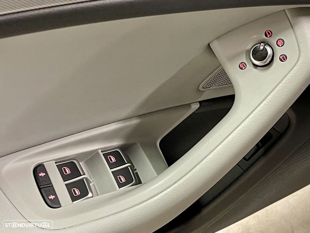 Audi A6 Allroad 3.0 TDi quattro Adv.S tronic C.Diesel - 34