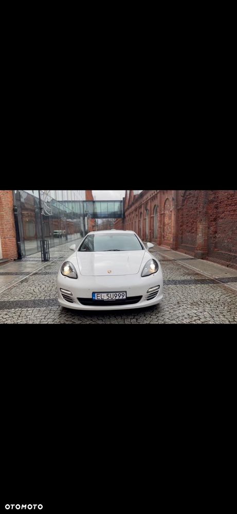Porsche Panamera 4 PDK - 16
