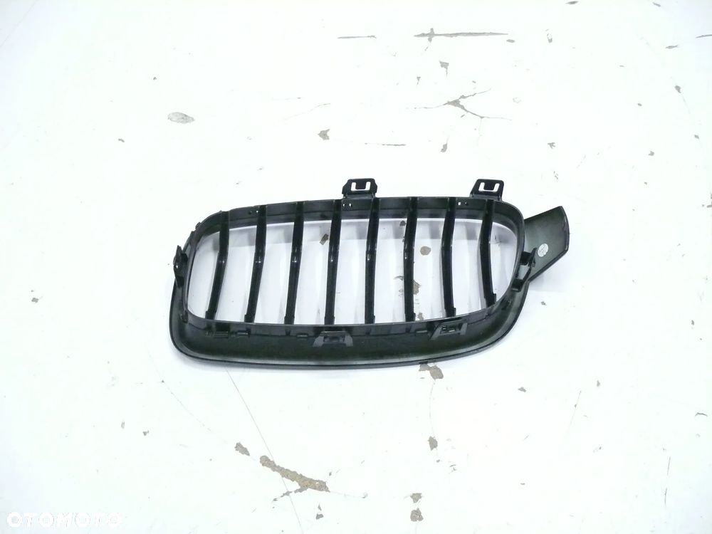BMW 3 F30 F31 NERKA GRILL PRAWY - 2