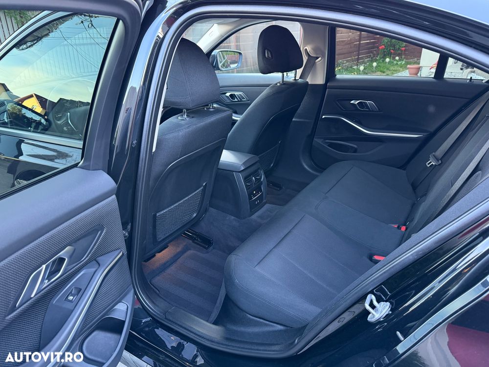 BMW Seria 3 330e xDrive Aut. Advantage - 21