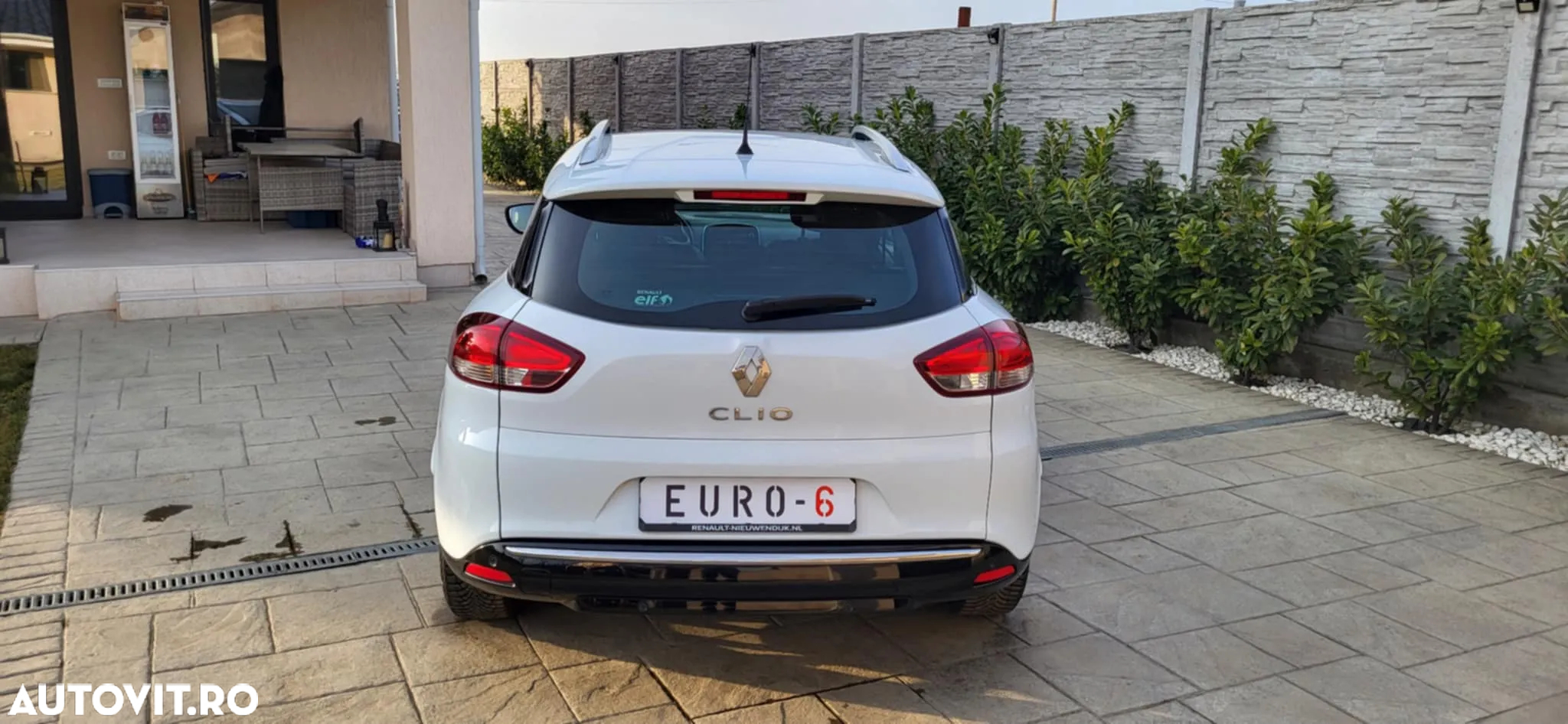 Renault Clio - 10