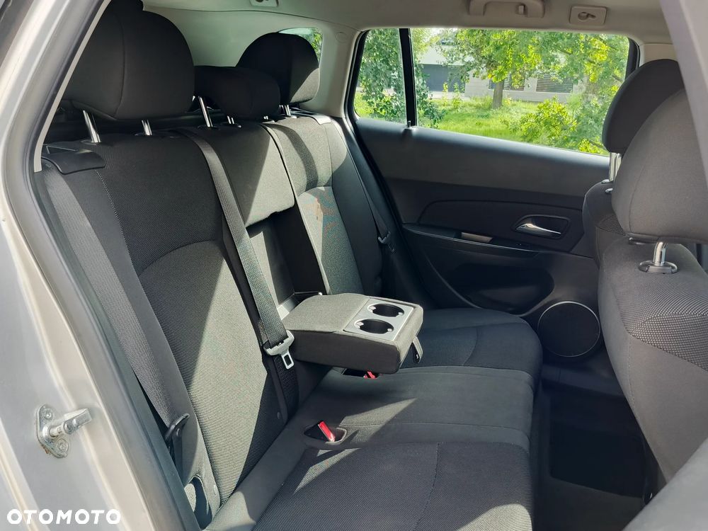 Chevrolet Cruze 1.6 LT - 17
