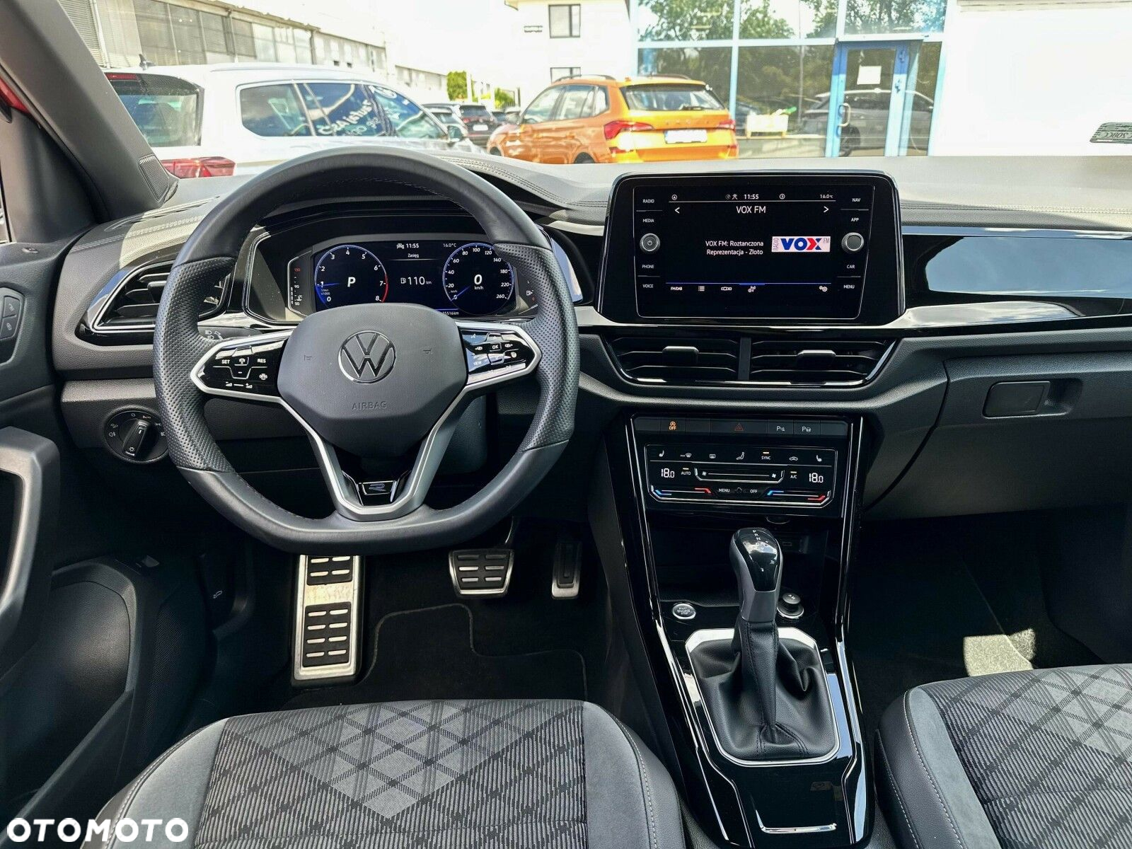 Volkswagen T-Roc - 14