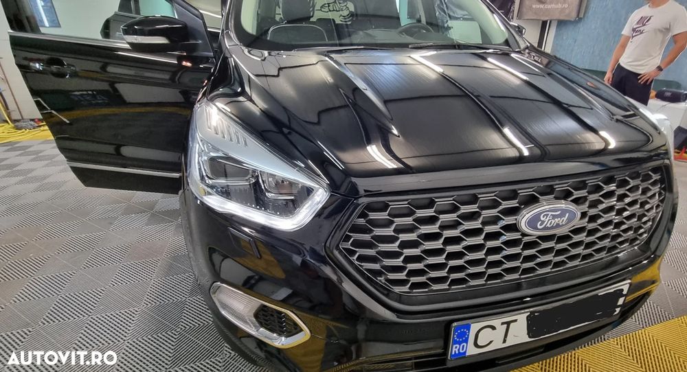Ford Kuga 2.0 TDCi 4WD Powershift Vignale - 2