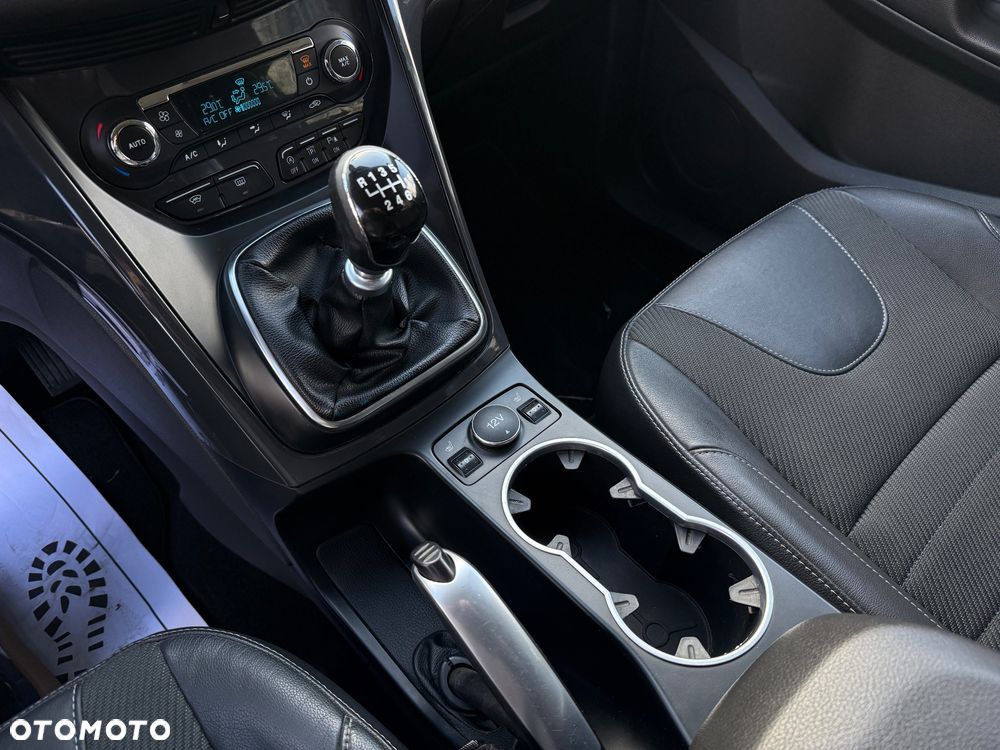 Ford Kuga 2.0 TDCi 4x4 Titanium - 16