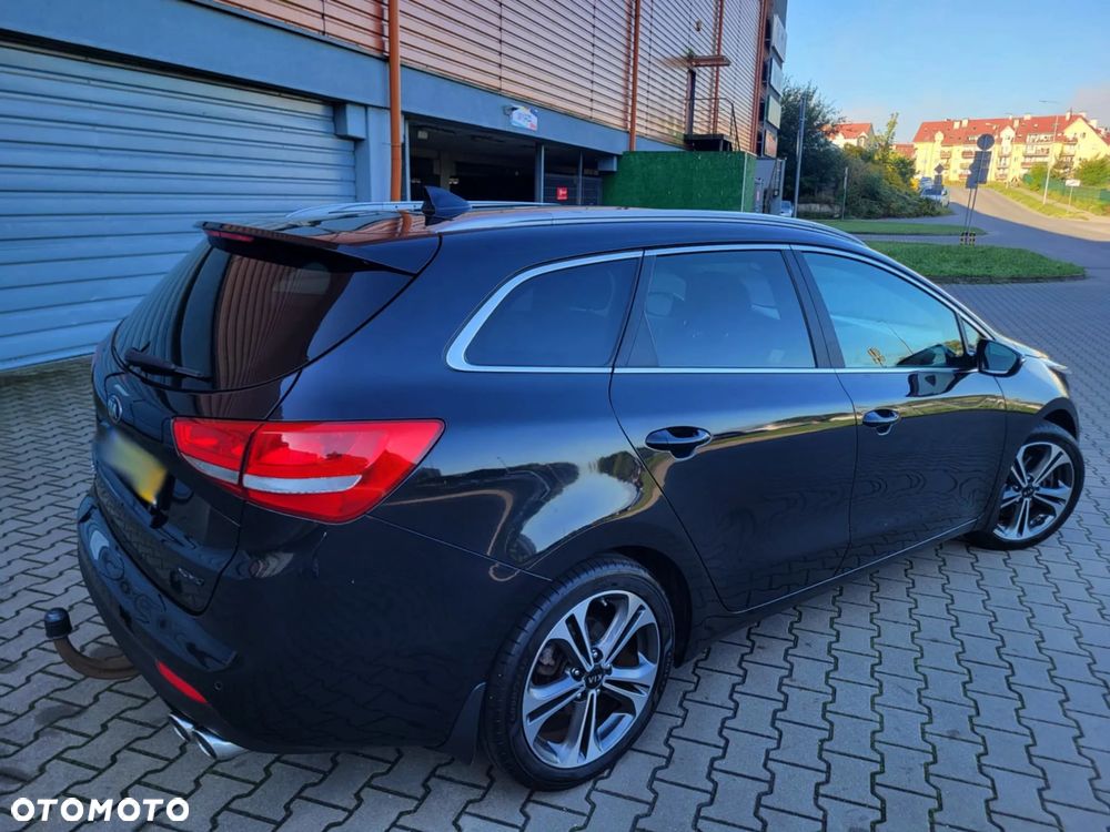 Kia Ceed 1.6 CRDi 136 ISG SW GT Line - 17