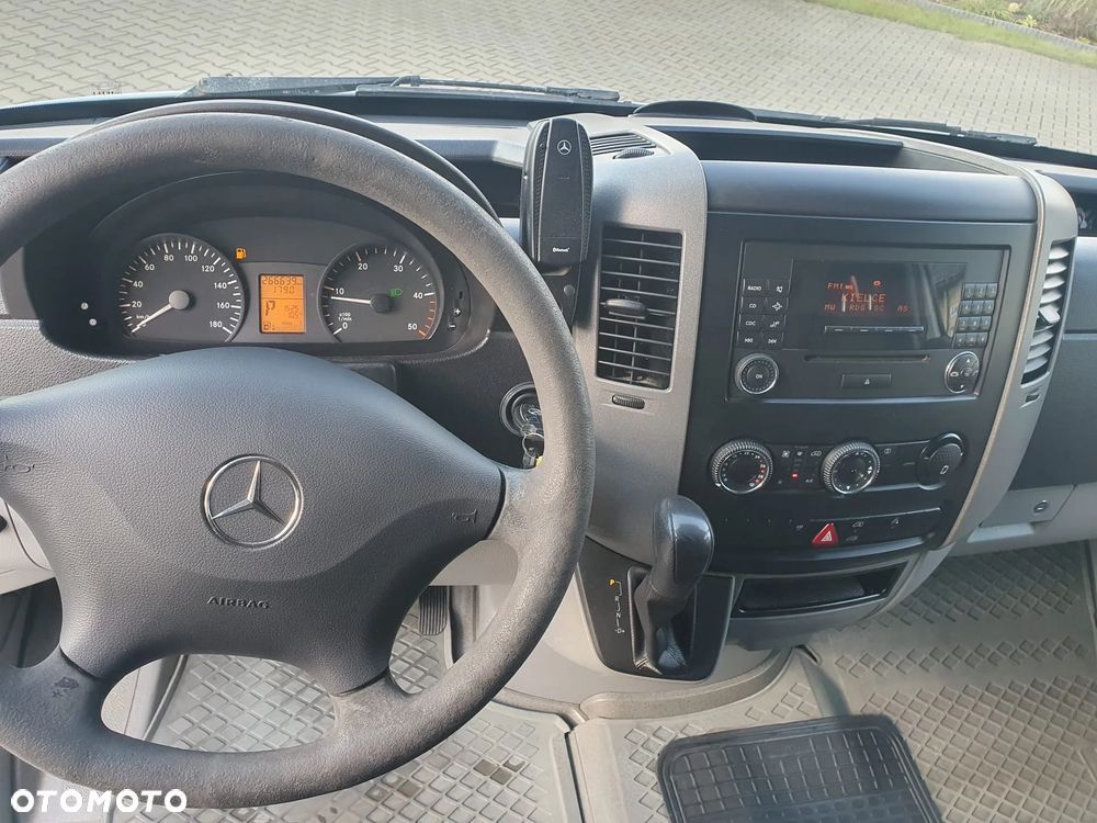 Mercedes-Benz Sprinter - 9