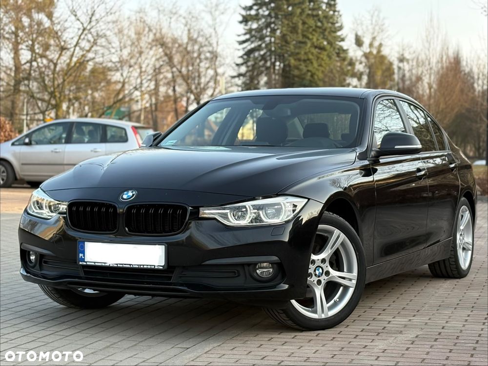 BMW Seria 3 318i - 10