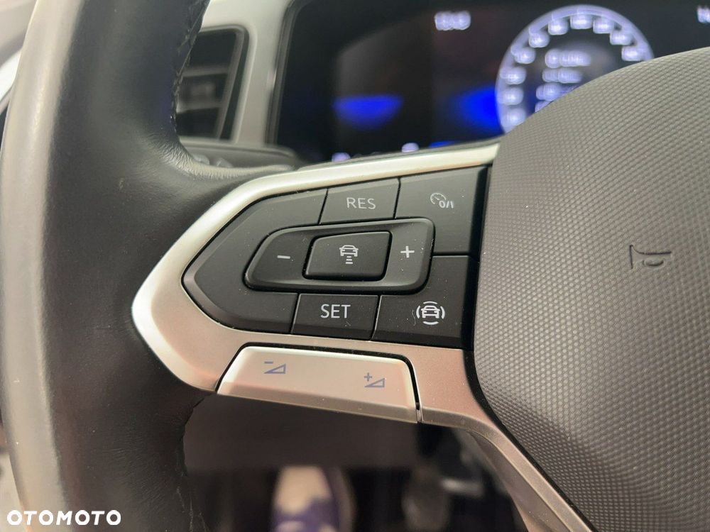 Volkswagen T-Roc 1.5 TSI Life - 23