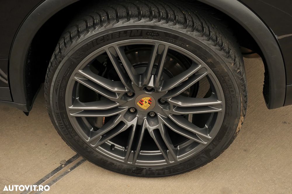 Porsche Cayenne 3.0TD TipTronic - 24