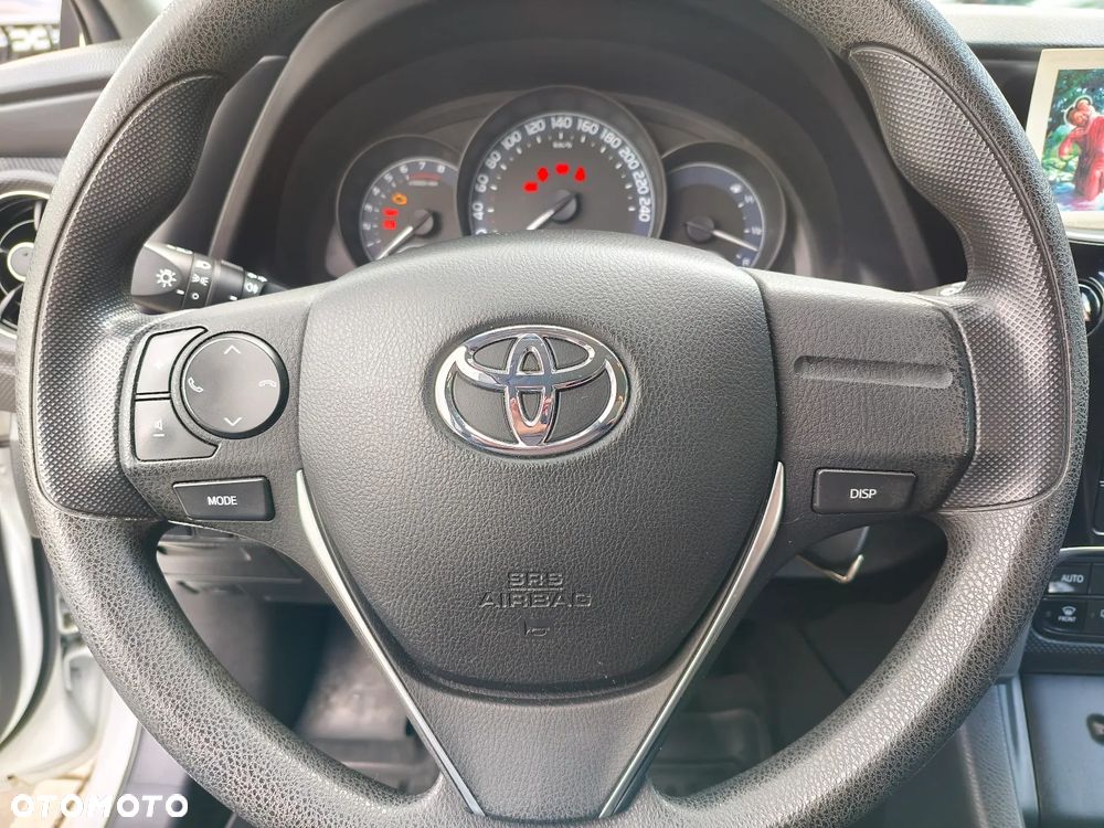 Toyota Auris 1.33 VVT-i Active - 10