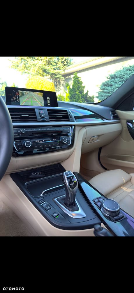 BMW Seria 3 328i xDrive - 23