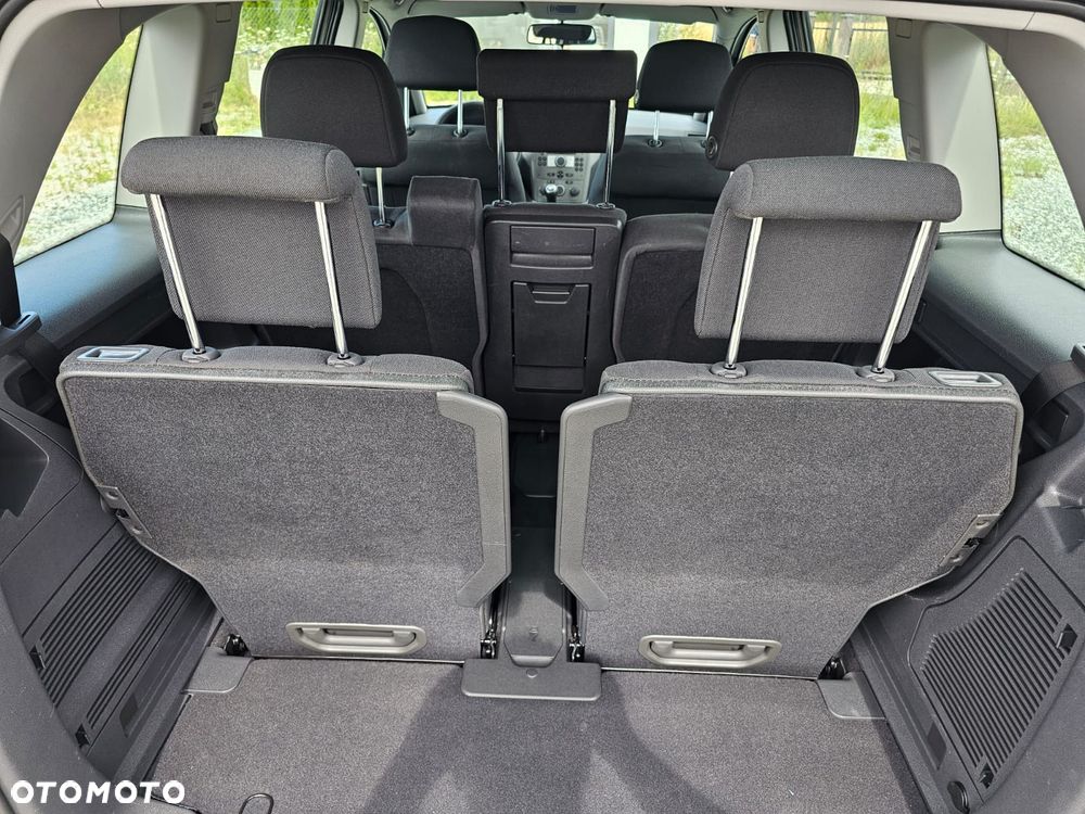 Opel Zafira - 15
