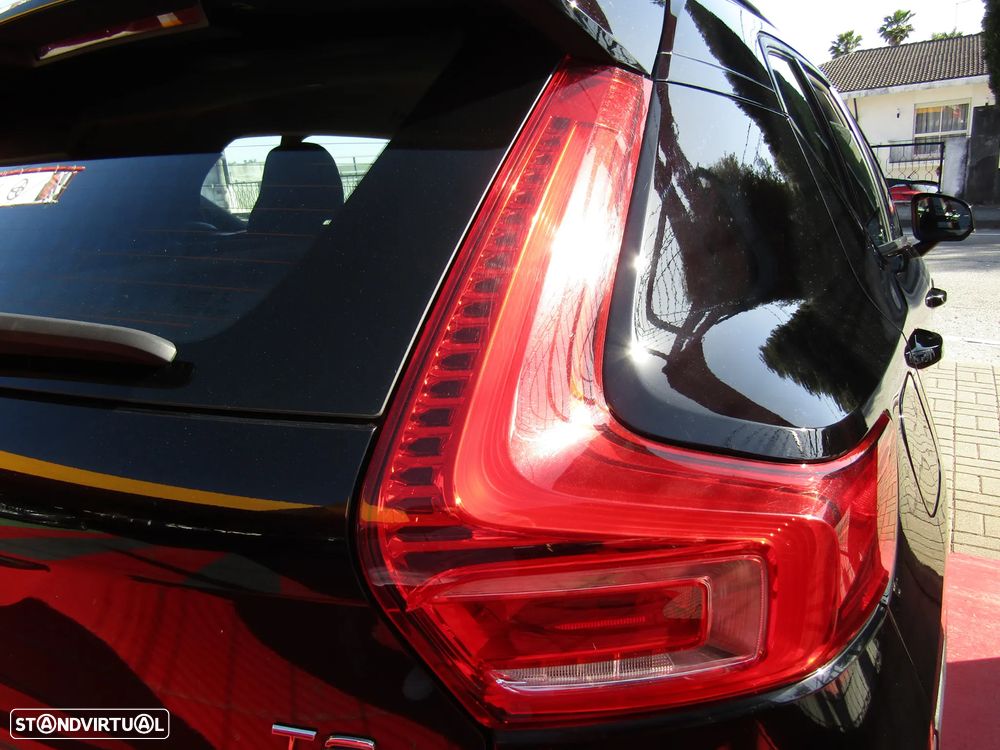 Volvo XC 40 1.5 T2 Momentum - 23