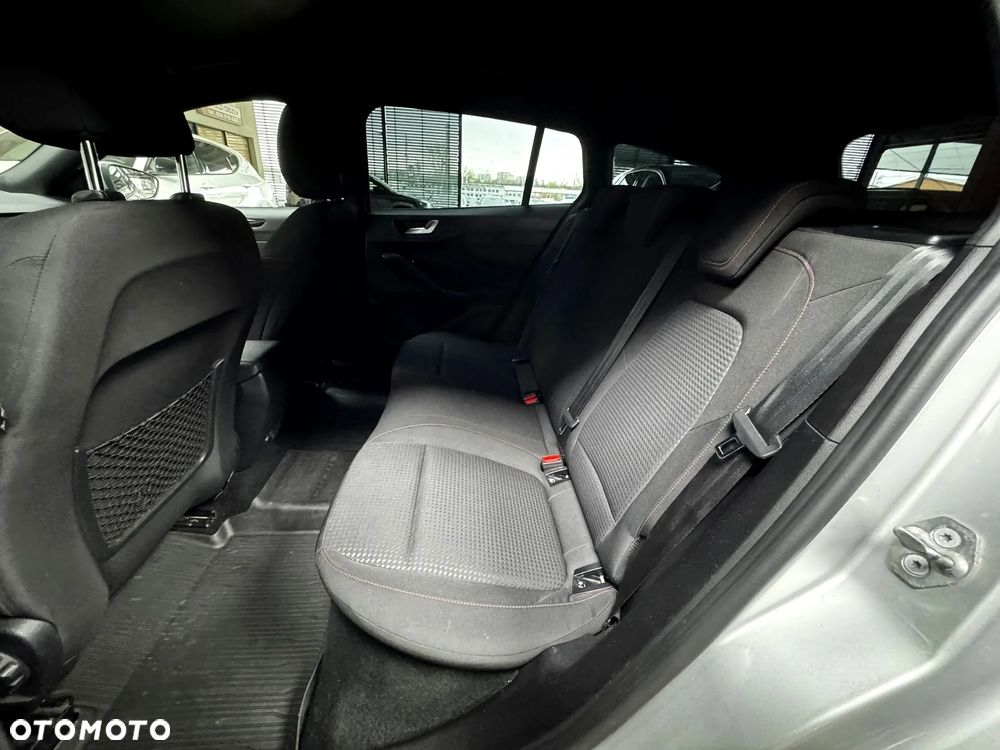 Ford Focus 1.0 EcoBoost ST-Line - 13