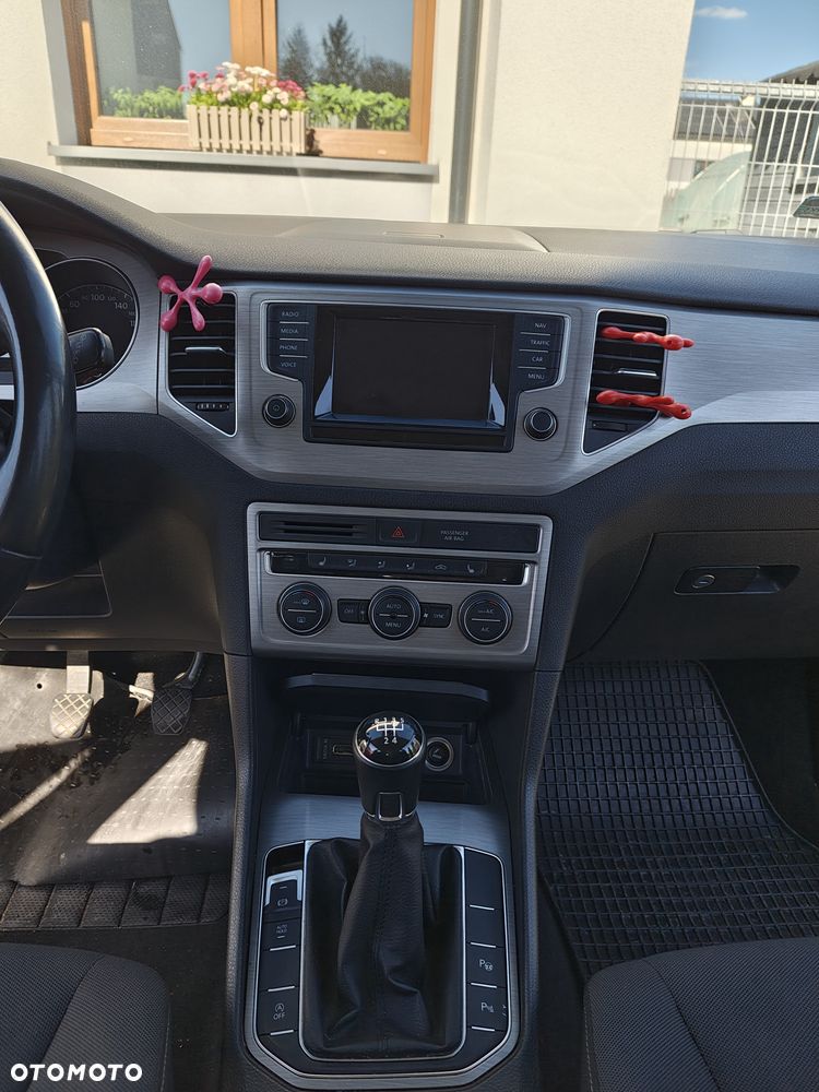 Volkswagen Golf 1.6 TDI BlueMotion Comfortline - 4