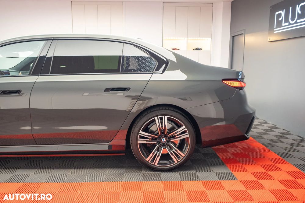 BMW Seria 7 750e xDrive - 9