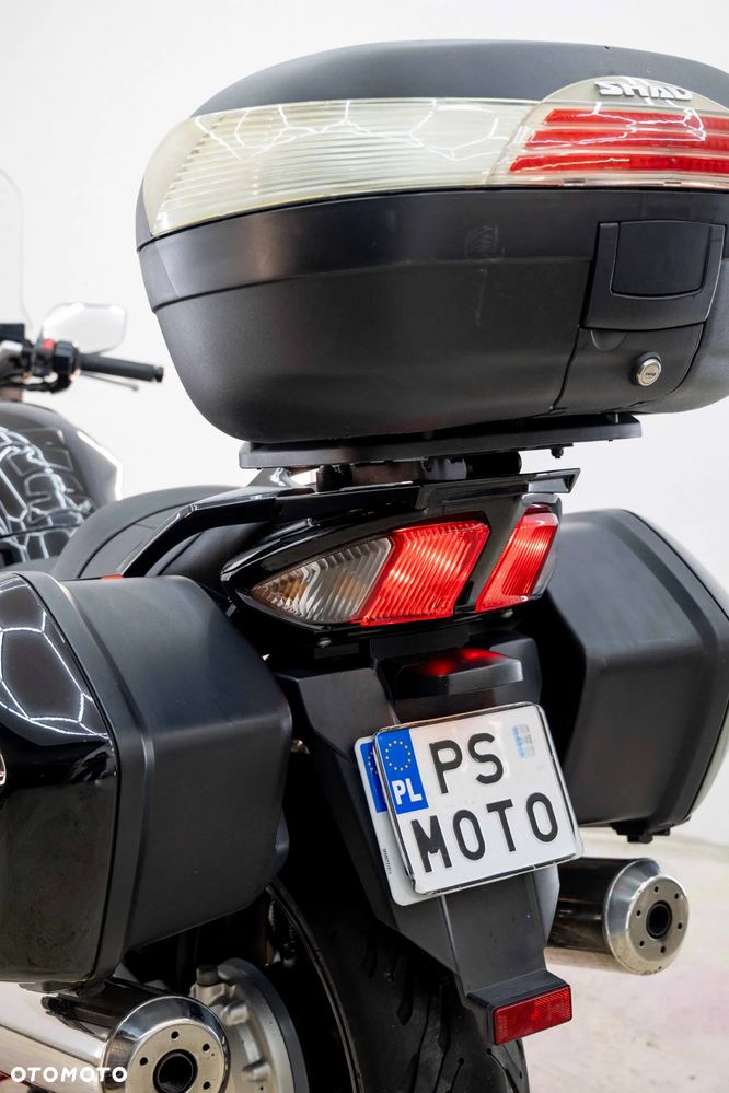 Yamaha FJR - 19