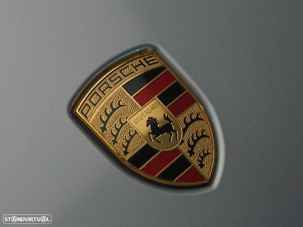 Porsche Taycan 4S - 37