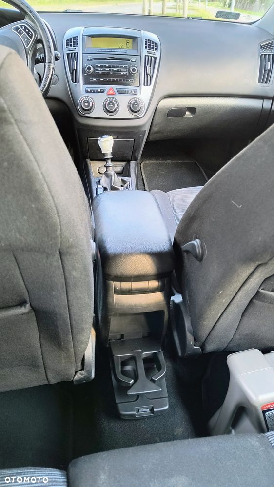 Kia Ceed - 14