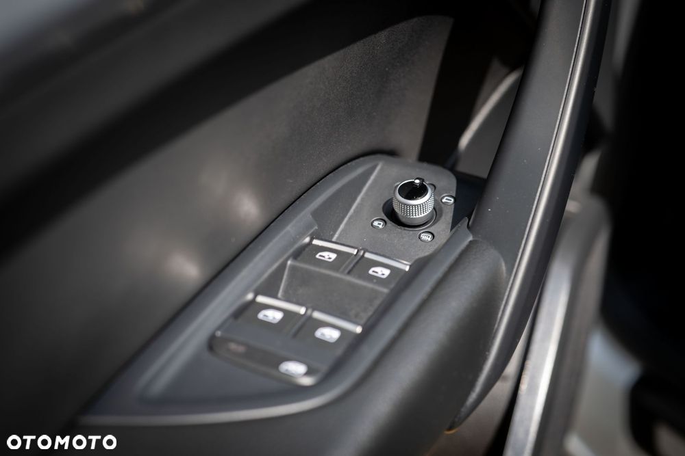 Audi Q5 50 TFSIe quattro S tronic S line - 24